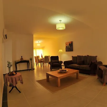 Odyssey Hotel apartamentowy 3*