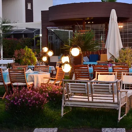 Odyssey Hotel apartamentowy 3*